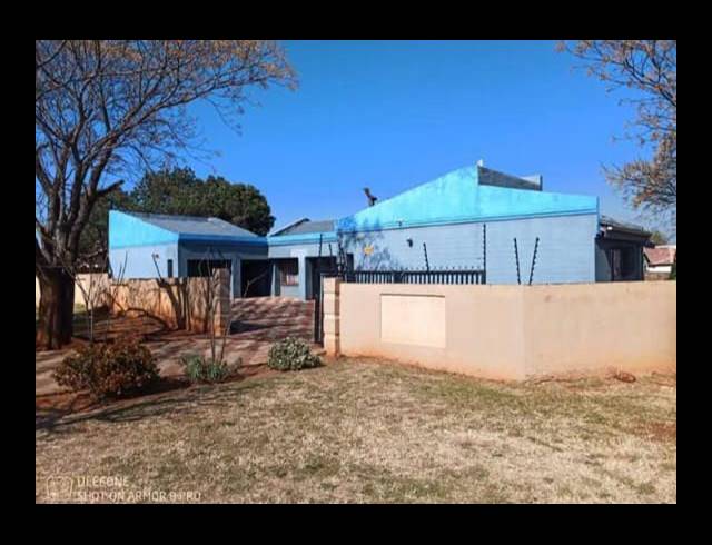 5 BEDROOM HOUSE FOR SALE IN DAWN PARK EXT